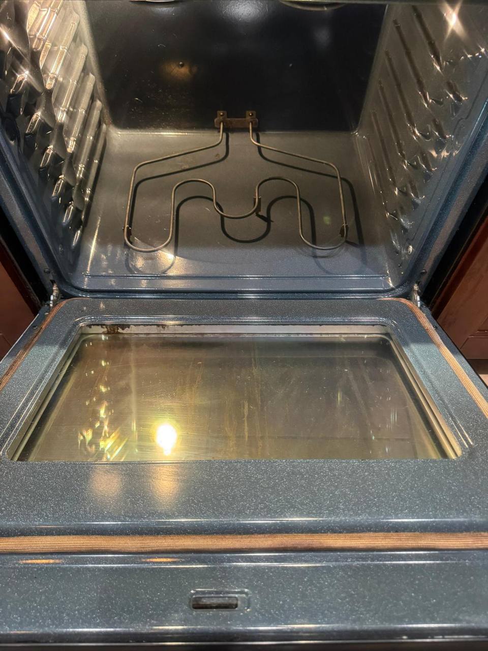Oven interior · Deep clean — after cleaning