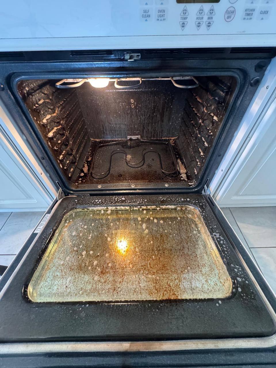 Oven & glass · Move-out — before cleaning